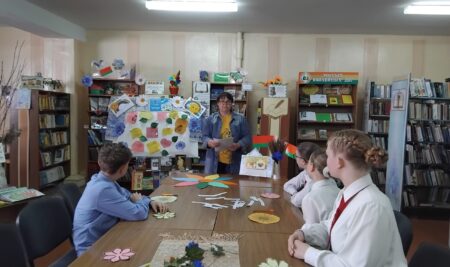 Познавательная игра «От семьи тропинка к роду и народу»